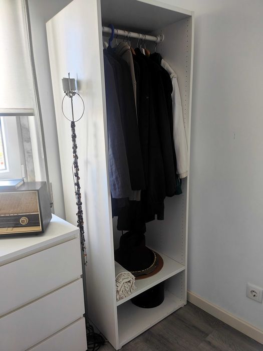 Roupeiro individual sem porta IKEA
