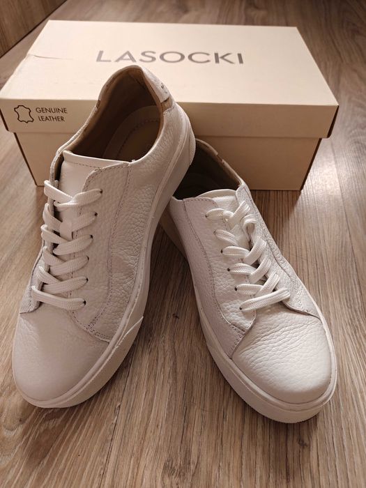Sneakersy białe damskie Lasocki 37