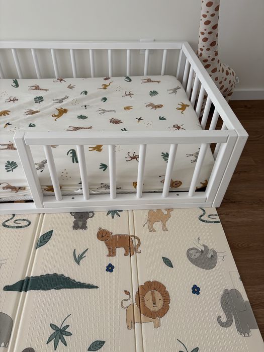 Cama montessori c/ estrado e colchao incluidos