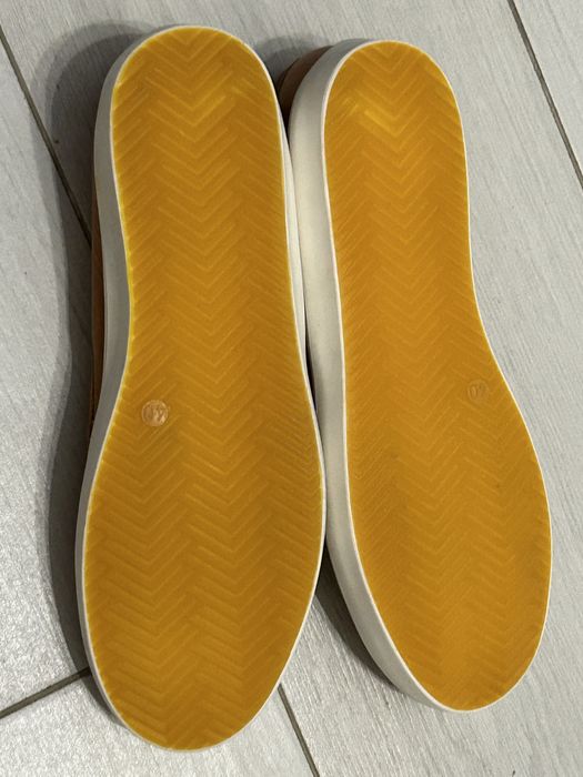 Новые кожаные туфли