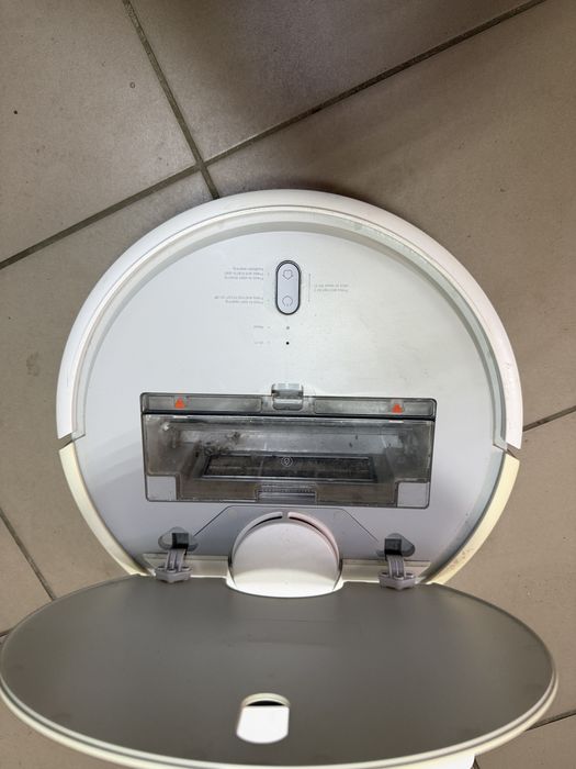 Продам робот пылесос Mi Robot Vacuum