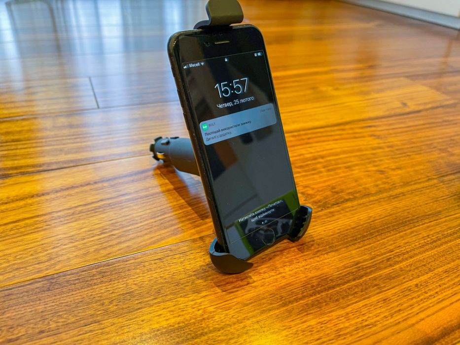2 в 1. Держатель для телефона и зарядка USB