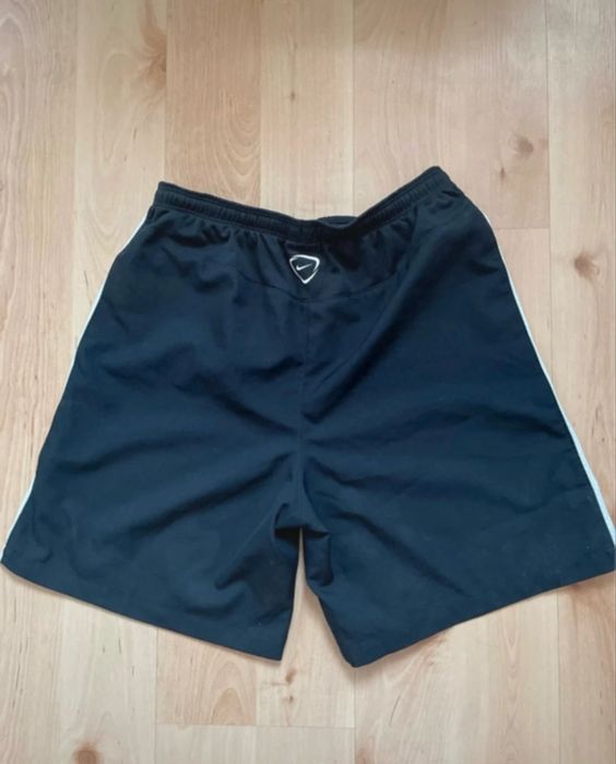 Spodenki chlopiece sportowe Nike