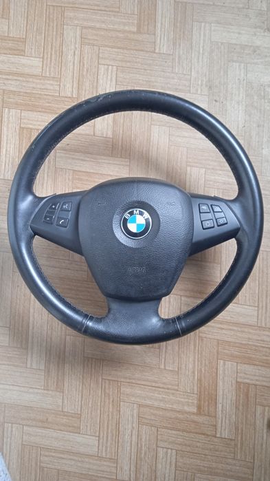 Продам подушку безопасности и руль  на БМВ  Х 5 Е 70