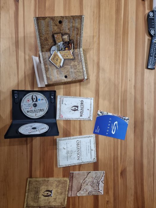 The elder scrolls IV oblivion box 2006