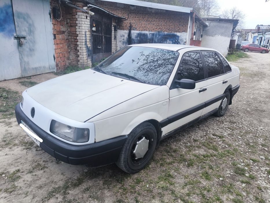 Volkswagen Passat B3 1988р. 1.8л (90 к.с)