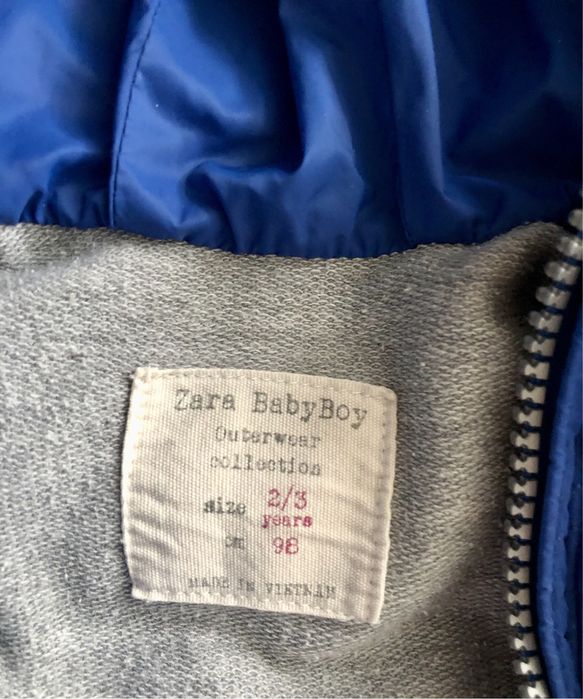 Жилетка Zara р 98 на 2-3 г дутая синтепон