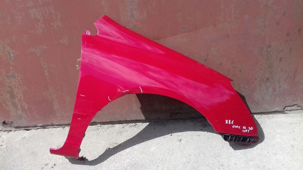 BŁOTNIK PRAWY PRZÓD PRZEDNI HONDA CIVIC VII 3D HB LIFT 04-06 R81