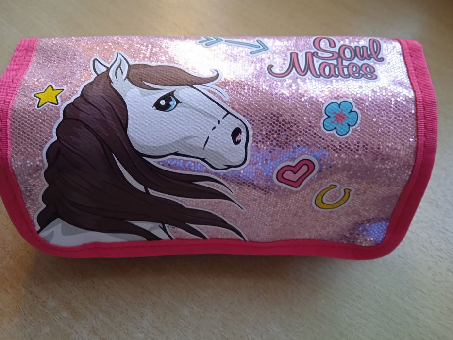 Piórnik zwijany NICI koń