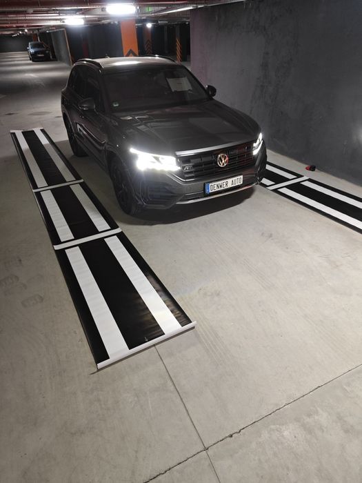 VW Touareg 3 камери 360 Area view встановлення