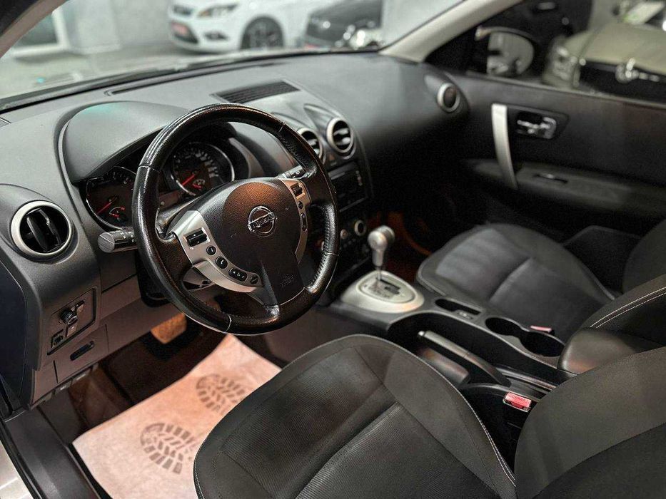 Продам NISSAN QASHQAI 2011 року