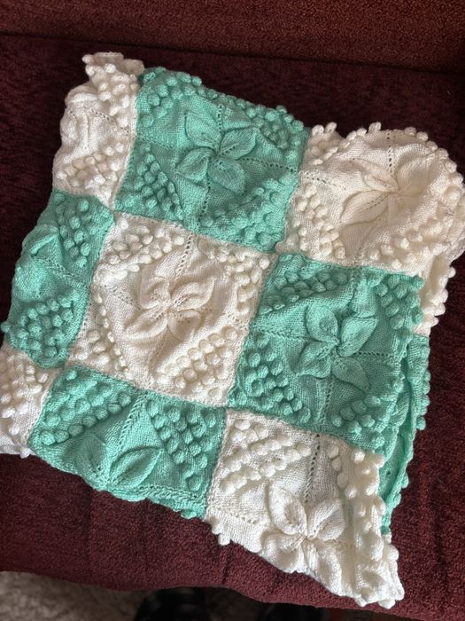 Дитяча вʼязана ковдра