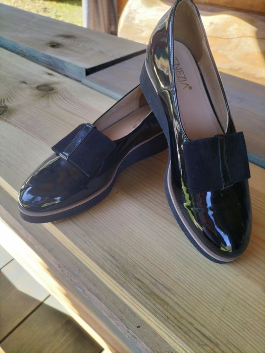 Buty damskie, nowe lakierowane mokasyny , 36 Venezia