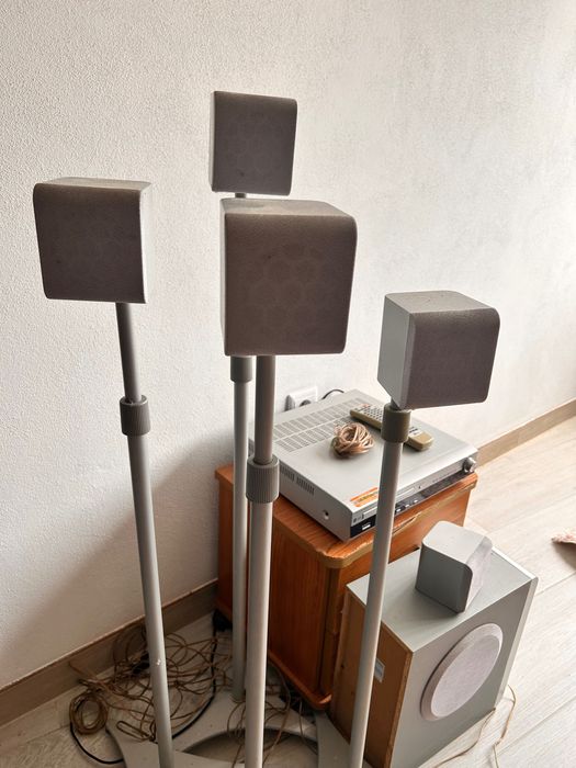 Leitor de CDs LG com 6 colunas