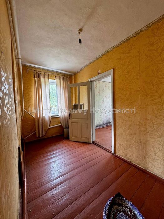 Продам цегляний газифікований будинок з великою ділянкою