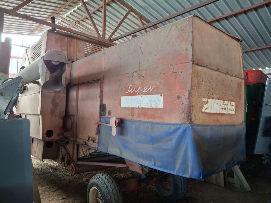 Kombajn Bizon Z056