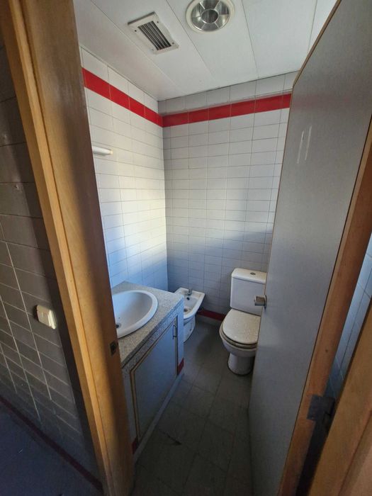 Espaço comercial - 182m2 - Com potencial para várias vertentes