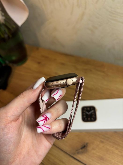 Apple watch Watch SE 40 mm акб 99% гарний  стан