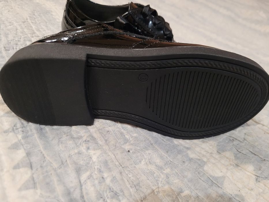 Туфлі унісекс  лакові