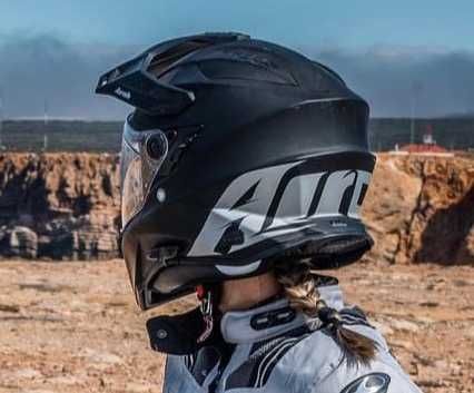 Capacete NOVO Airoh Commander Preto Mate (42% DESCONTO) Em S e M