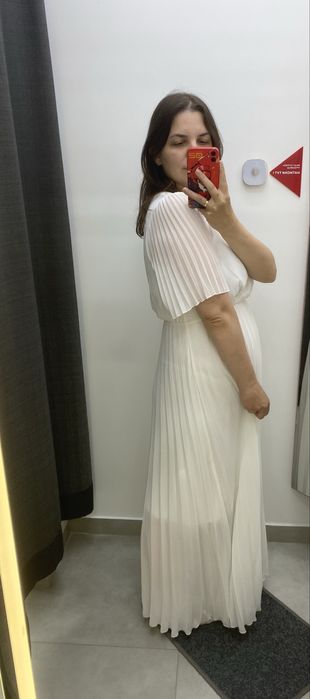 Сукня довга біла