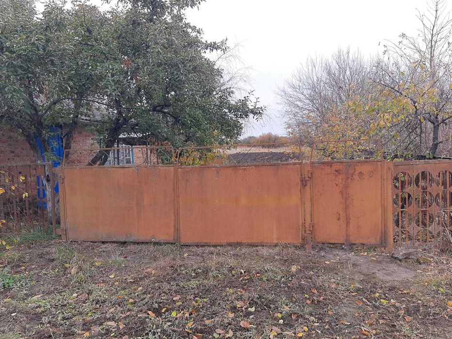 Продам ділянку 0,17 га з будівлею в с. Крюково (15 км від Полтави)