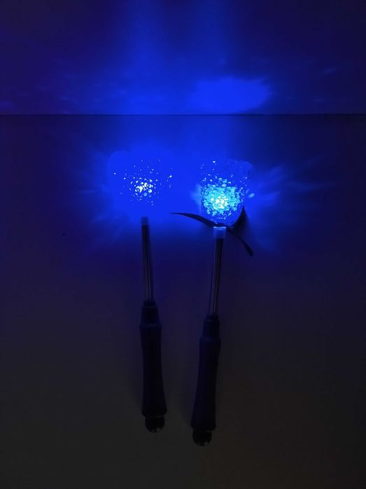 Zestaw niebieski świecący