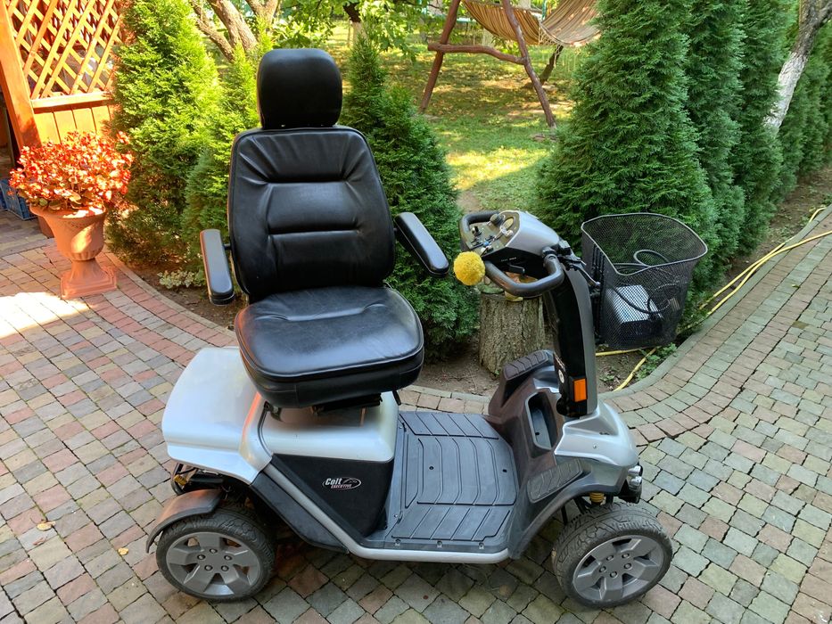 Скутер для людей з обмеженими можливостями або похилого віку