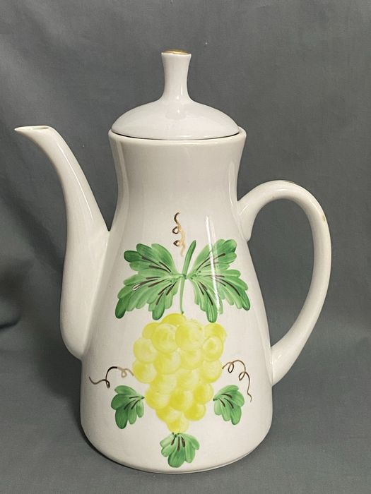 Спецовники , сервизы, кувшин СССР