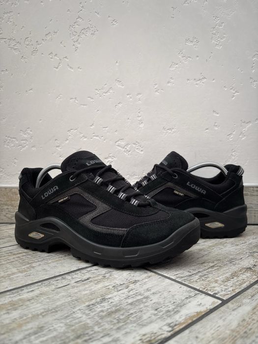 Взуття відомого бренду LOWA оригінал