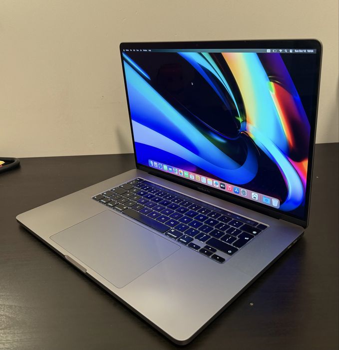 Laptop Apple MacBook Pro 16” / i9 / 16GB RAM / 1TB SSD / model A2141