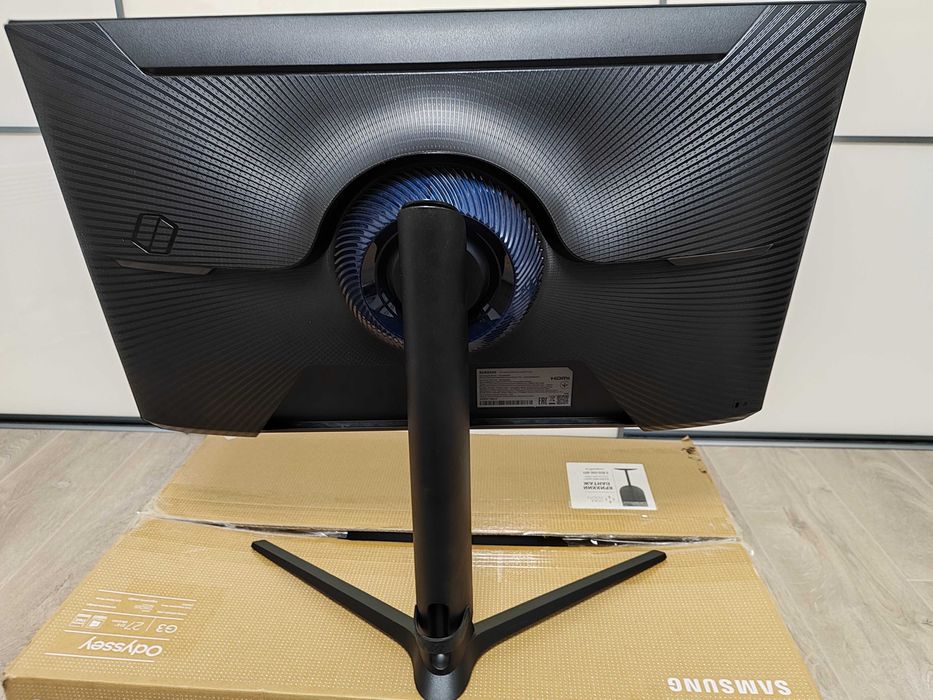 Mонитор Samsung Odyssey G3 S27AG300NI (LS24AG300NIXCI) разборка