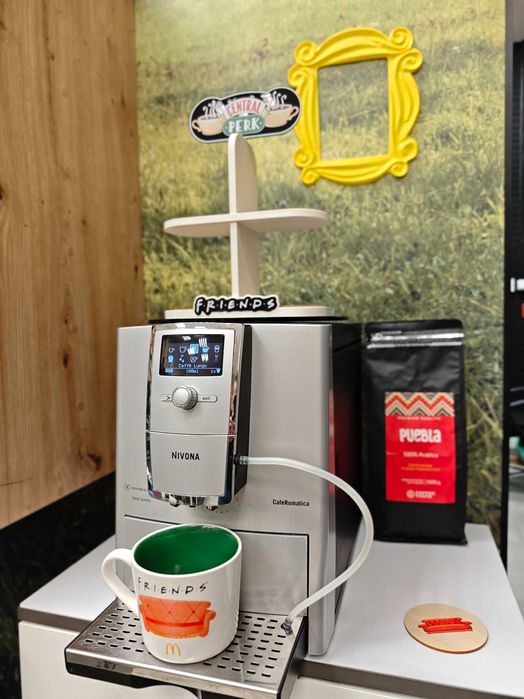 Stojak na kubki Friends Central Perk prezent dla fana 280 mm