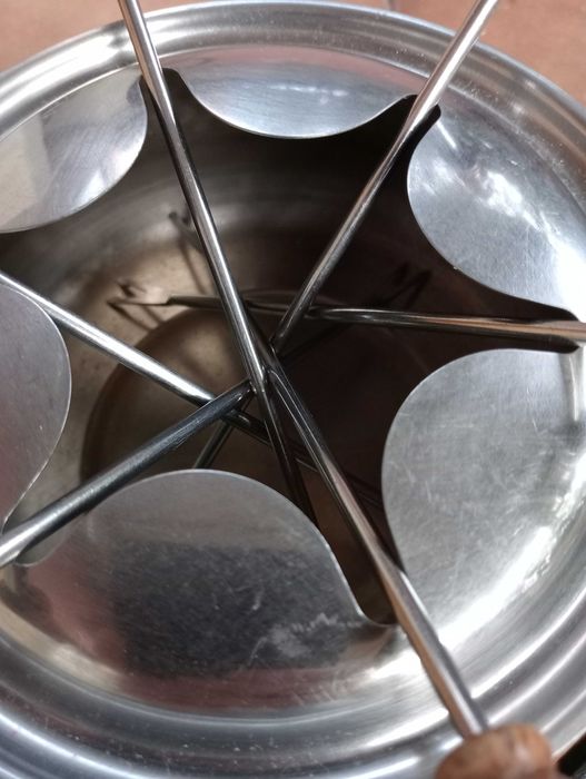 Panela fondue em bom estado