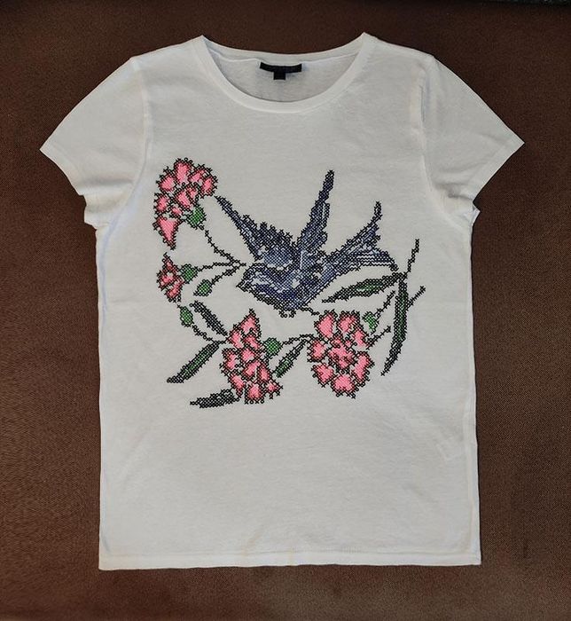 Фирменная футболка вышиванка с вышивкой р.m(46)