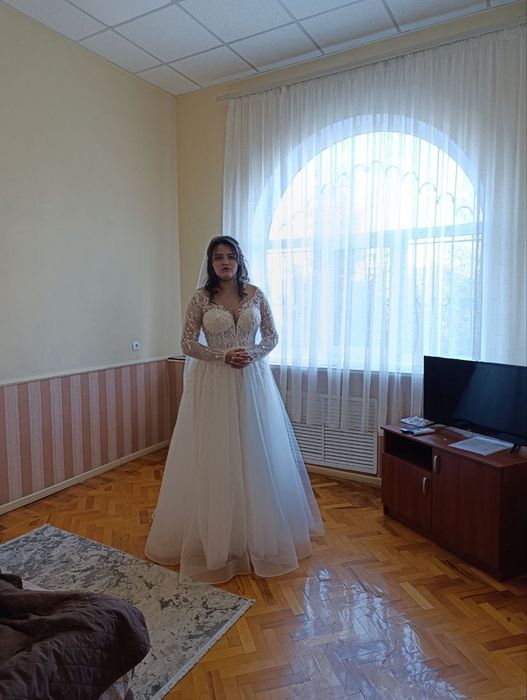 Весільня сукня від Laura Style