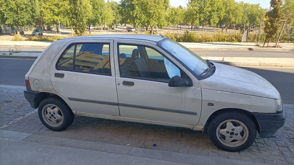 Renault Clio 1993