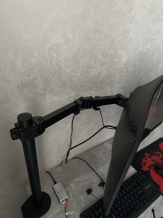 Монітор Samsung Odyssey g5 27” 165hz 2k