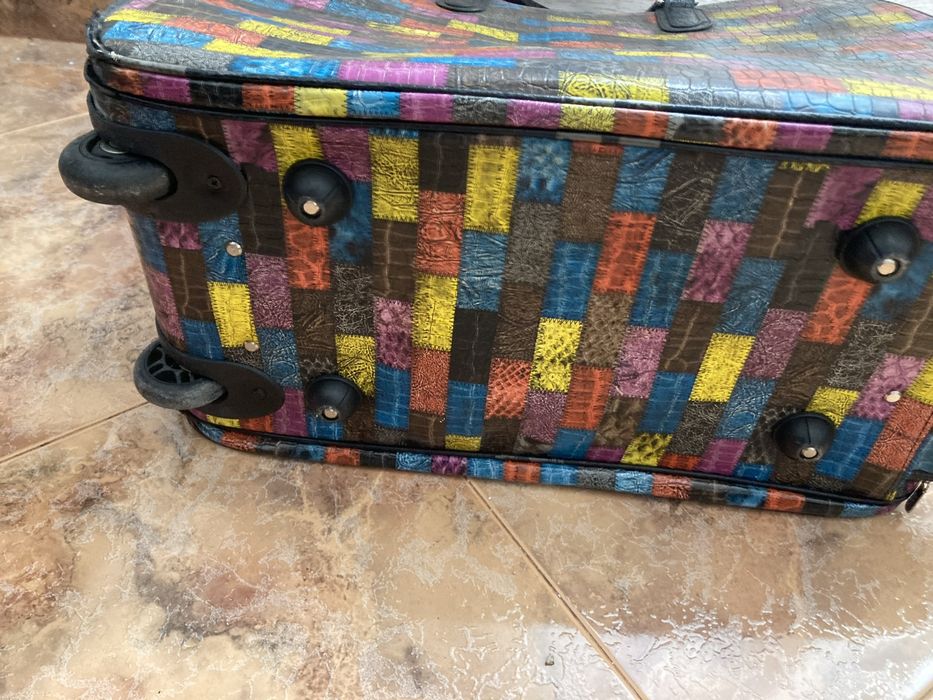 Mala de viagem de cabine em bom estado