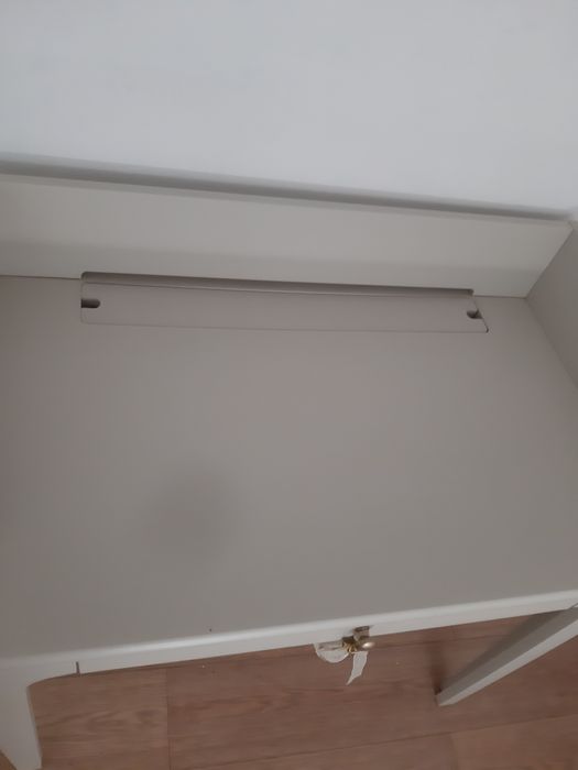 Mesa ikea bege como nova