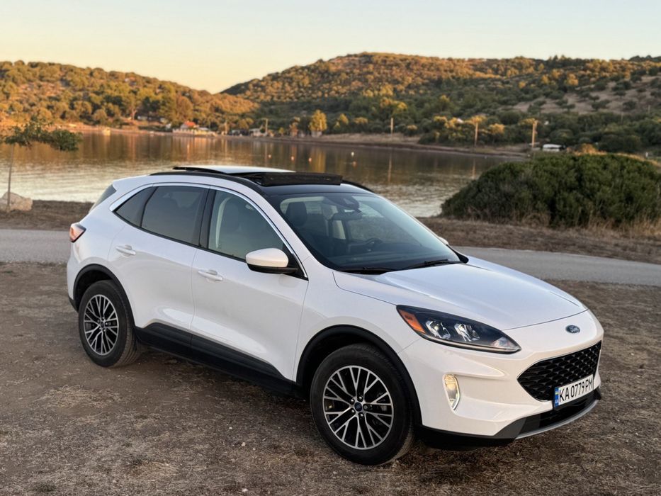 Ford Escape плагін гібрид