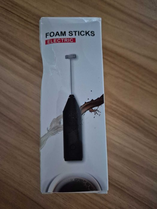 spieniacz do mleka.Bezprzewodowy elektryczny