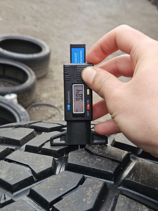 Шины БУ 37х12.5R18 Bfgoodrich mud Terrain T/A KM3 пара