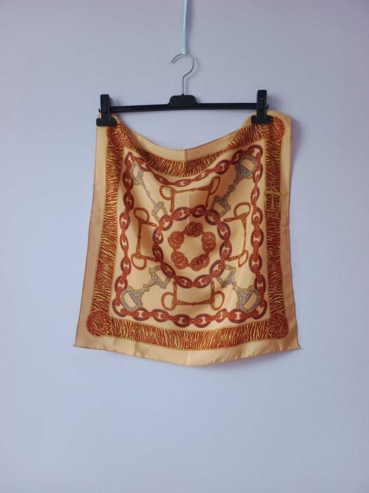 Apaszka wymiary 51x51, odcienie brązowego