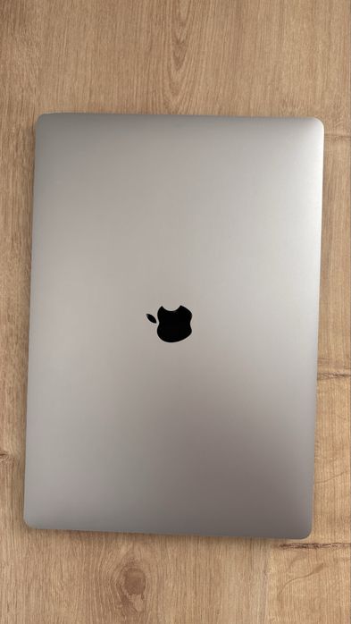 MacBook Pro 13" 2018 (A1989) під запчастини / Робочий екран та топкейс