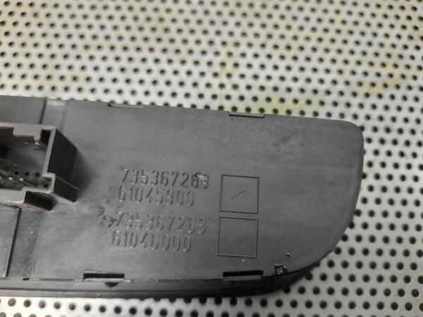 Botão / interruptor de luzes FIAT Grande Punto (199_)