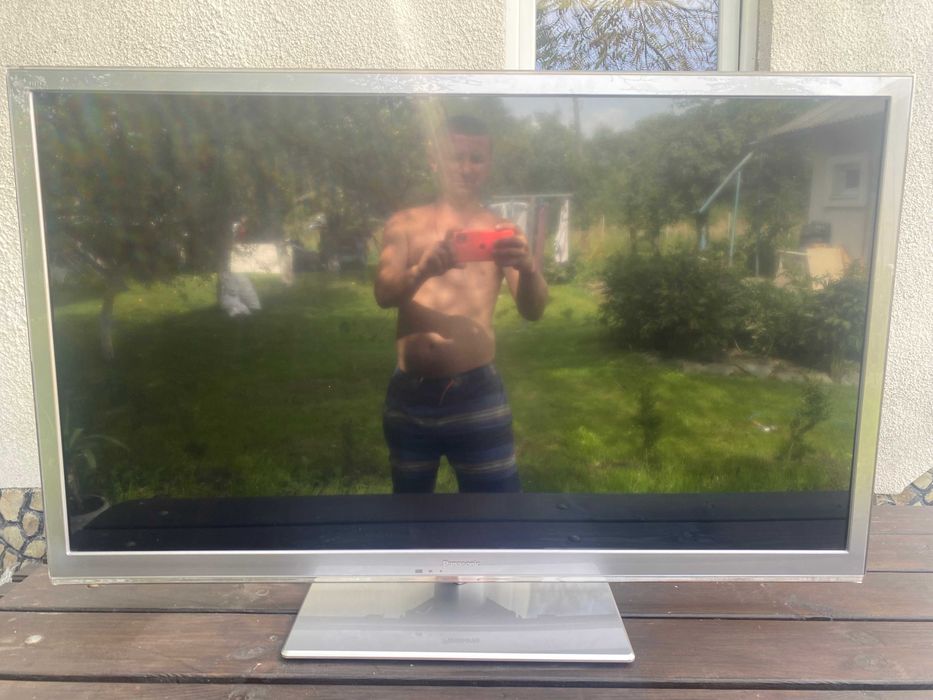 телевізор panasonic tx-l47etx54