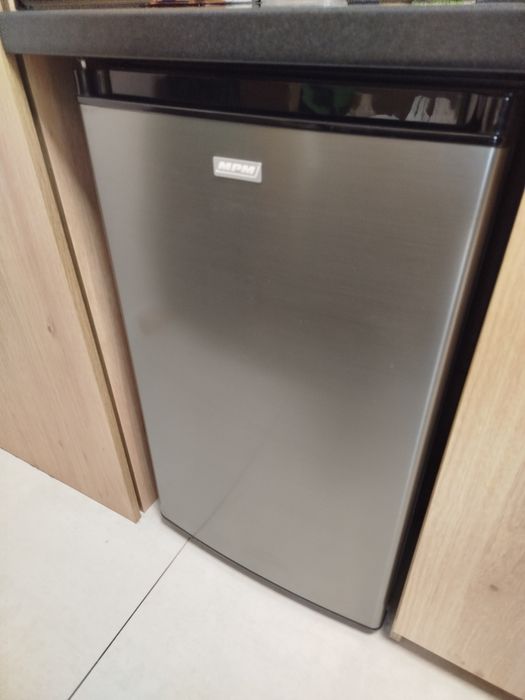 Mała lodówka 47x47x85 Mpm