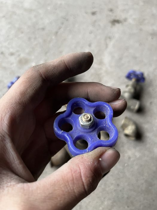 вентиль / кран латунний / кутник латунний відвідник