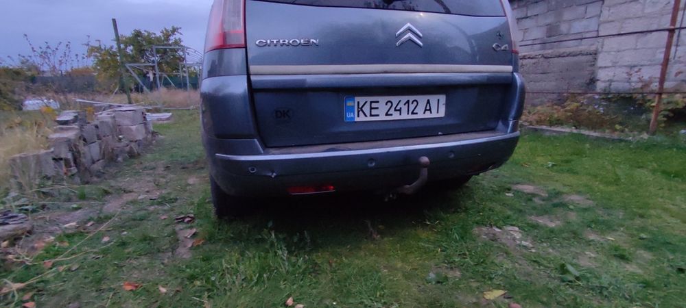 Разбираю citroen c4 picasso 2,0hdi 2007г